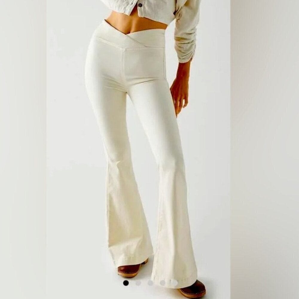 We the Free Venice Beach flare jeans pull-on stretchy 31 cream 'worn white'